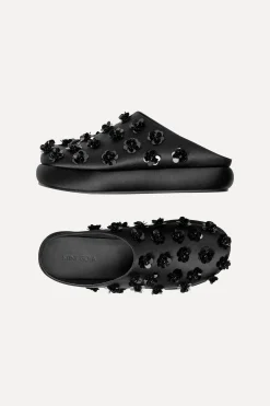 STINE GOYA SGSeoul Mules - Black 3D Flowers Black3DFlowers Best Sale